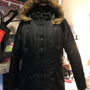 Puffy Black Winter Coat w/Faux-Fur Trimmed Hood